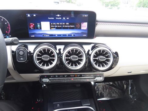 Used 2025 Mercedes-Benz CLA 250 4MATIC image 14