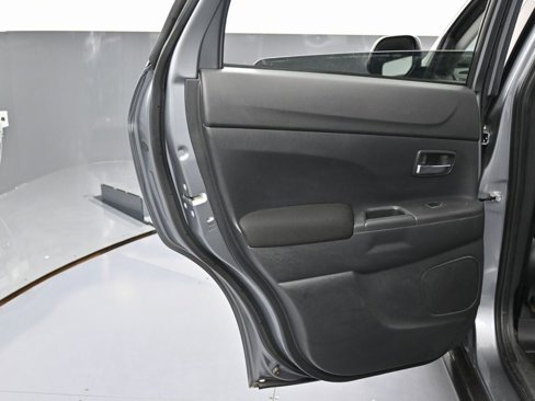 Used 2021 Mitsubishi Outlander Sport ES image 34