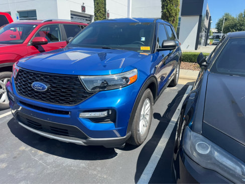 Used 2020 Ford Explorer XLT w/ Equipment Group 202A image 8