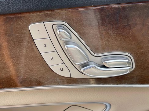 Used 2017 Mercedes-Benz C 300 Sedan image 32