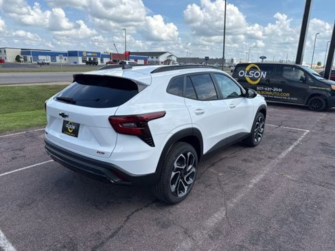New 2025 Chevrolet Trax RS image 5