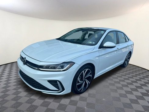 Certified 2025 Volkswagen Jetta SEL image 1