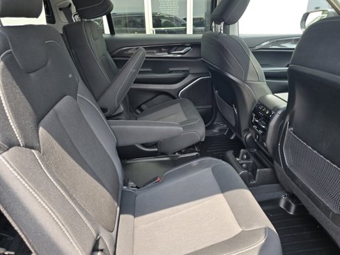 Used 2022 Jeep Grand Cherokee L Laredo w/ Luxury Tech Group I image 29