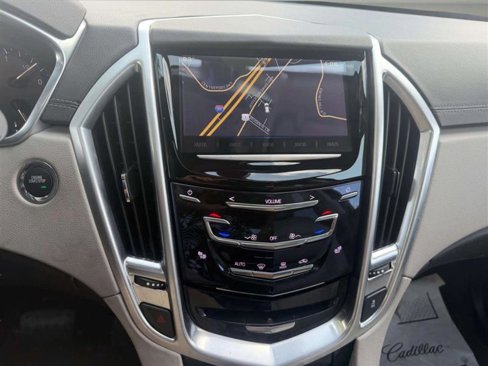Used 2015 Cadillac SRX Luxury image 28