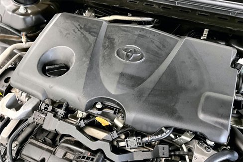 Used 2022 Toyota Camry LE image 31