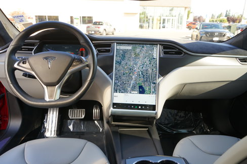 Used 2015 Tesla Model S AWD image 18
