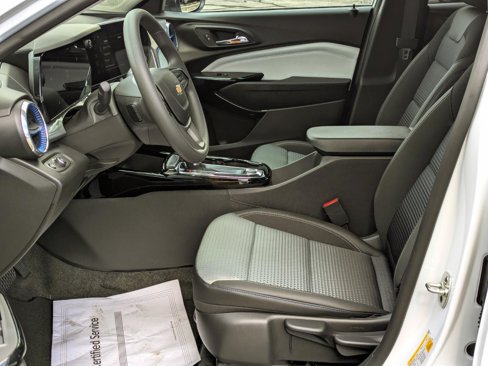 New 2026 Chevrolet Trax LT image 15