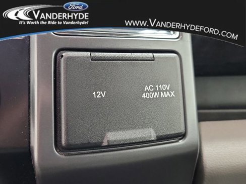 Used 2017 Ford F150 XLT w/ Equipment Group 302A Luxury image 31