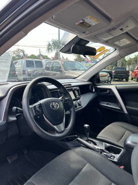 Used 2017 Toyota RAV4 LE image 10