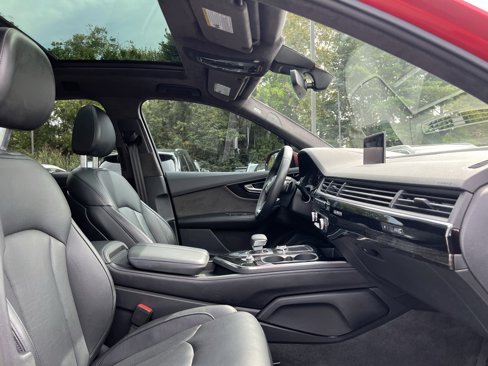 Used 2019 Audi Q7 3.0T Prestige image 16