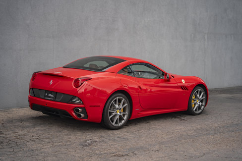 Used 2011 Ferrari California image 10
