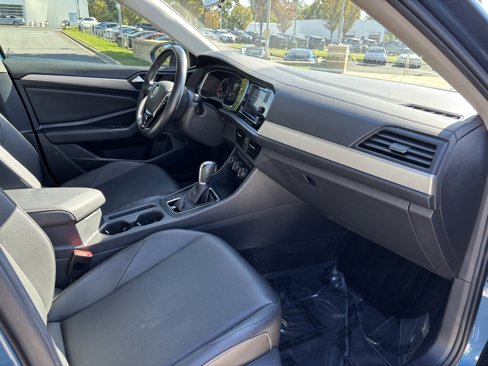 Used 2019 Volkswagen Jetta SE w/ Cold Weather Package image 21