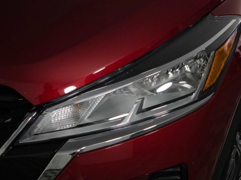 Used 2023 Nissan Kicks SV image 12