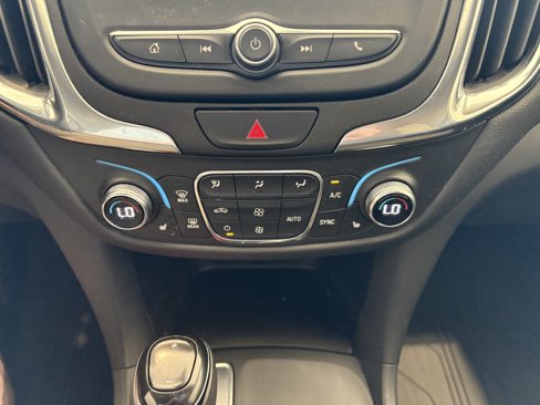 Used 2021 Chevrolet Equinox LT image 19