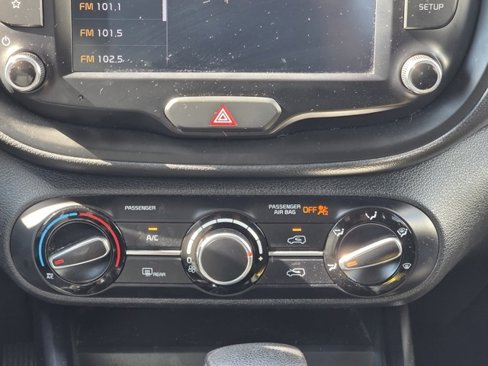 Used 2023 Kia Soul LX image 11