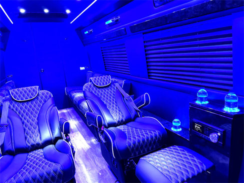 Used 2024 Mercedes-Benz Sprinter 3500 image 33