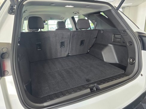 Used 2024 Chevrolet Equinox LT image 18