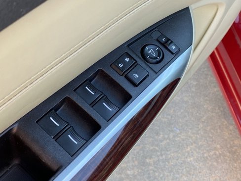 Used 2017 Acura TLX w/ Technology Package image 18