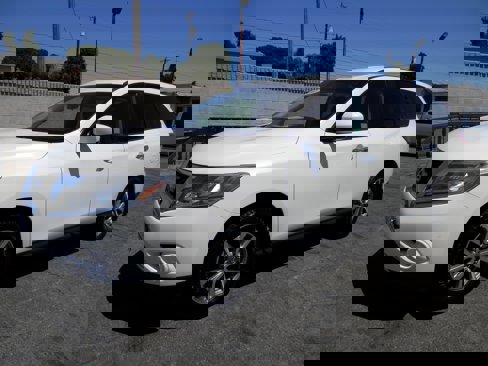 Used 2013 Nissan Pathfinder S w/ Cargo Pkg image 2