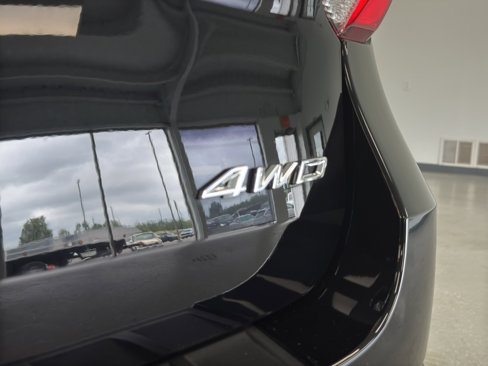 Used 2024 Ford Explorer XLT image 35