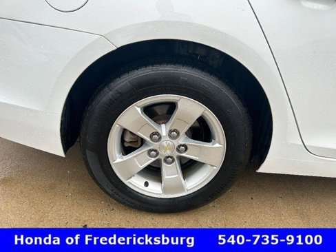 Used 2015 Chevrolet Malibu LS image 10
