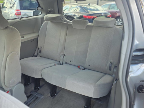 Used 2013 Toyota Sienna LE image 13