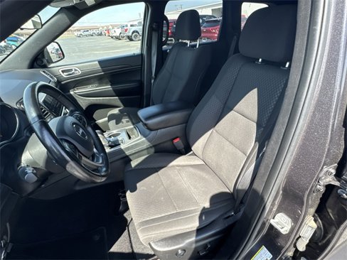 Used 2021 Jeep Grand Cherokee Laredo image 20