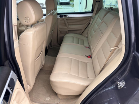 Used 2008 Volkswagen Touareg V6 image 17