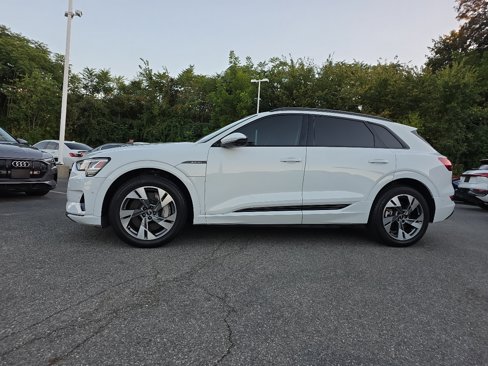 Used 2021 Audi e-tron Premium w/ Convenience Plus Package image 5