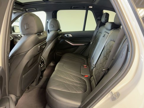 Used 2023 BMW X5 sDrive40i w/ Premium Package image 14
