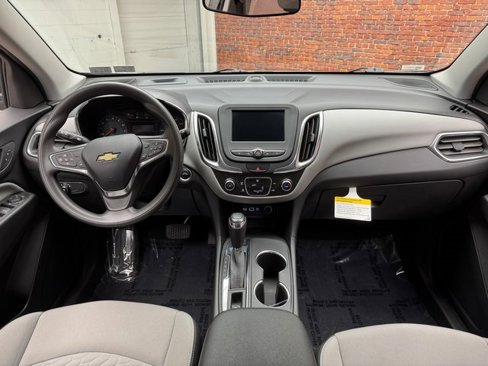 Used 2021 Chevrolet Equinox LS w/ LS Convenience Package image 14