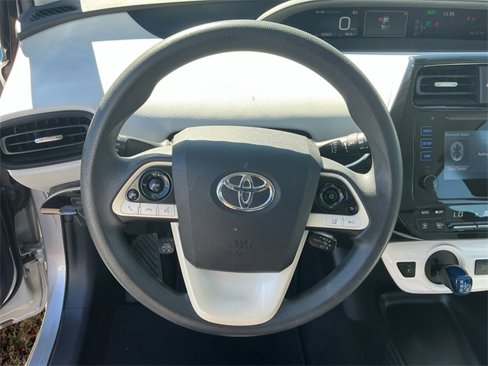 Used 2017 Toyota Prius Two image 9