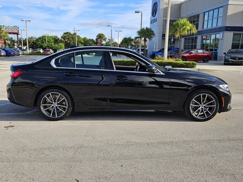 Used 2019 BMW 330i xDrive Sedan w/ Convenience Package image 3