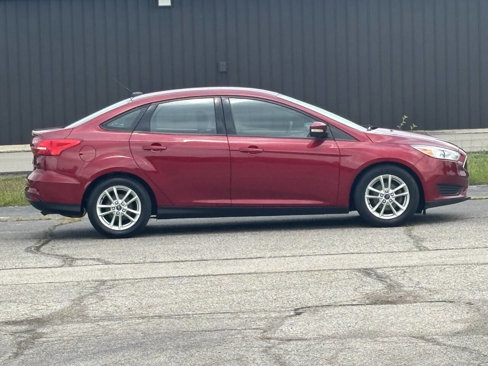 Used 2015 Ford Focus SE w/ Reverse Sensing Package image 10