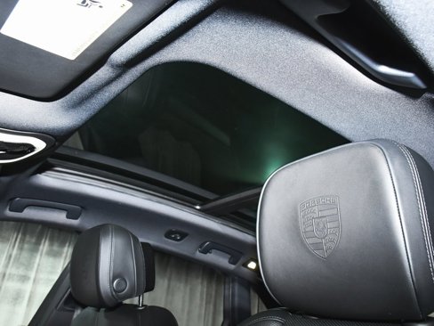Used 2022 Porsche Macan image 44