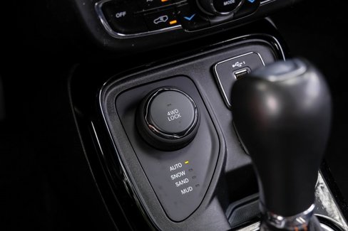 Used 2021 Jeep Compass Limited image 34