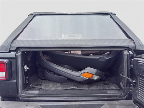 Used 2018 Jeep Wrangler Unlimited Sport image 19