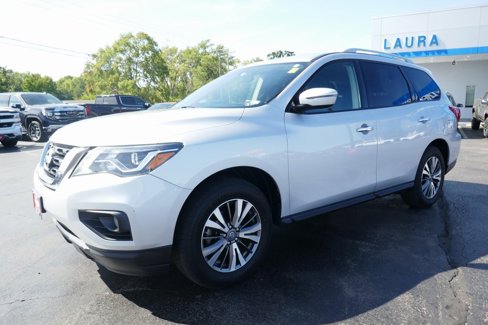 Used 2019 Nissan Pathfinder SV image 8