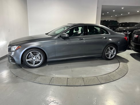 Used 2017 Mercedes-Benz E 300 4MATIC image 7