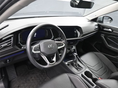 Certified 2022 Volkswagen Jetta SEL image 31