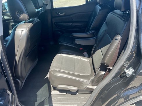 Certified 2023 GMC Acadia SLT image 15