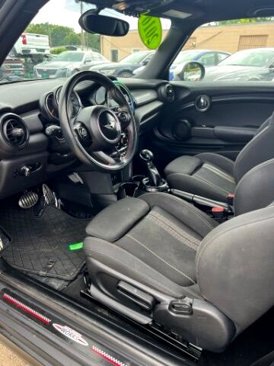 Used 2016 MINI Cooper 2-Door Hardtop image 6