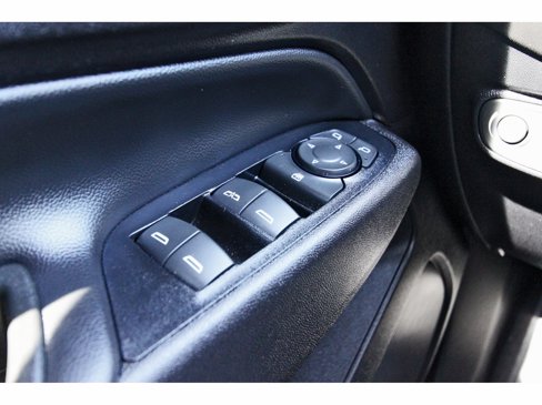 Used 2018 Chevrolet Equinox LT image 23
