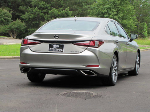 Used 2019 Lexus ES 350 w/ Premium Package image 12