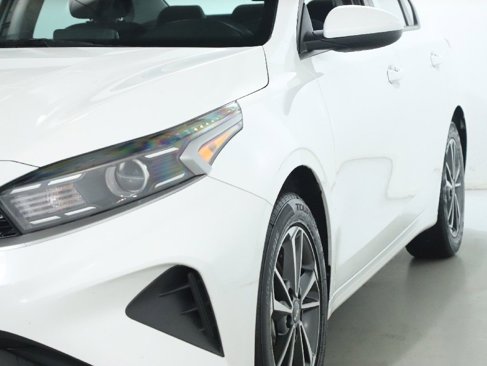 Used 2023 Kia Forte LXS image 4