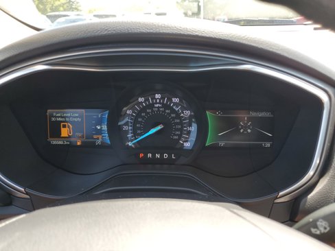 Used 2020 Ford Fusion SE image 21