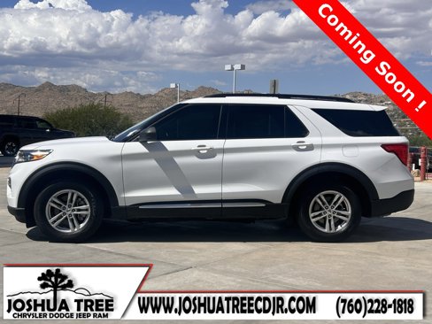 Used 2021 Ford Explorer XLT w/ Equipment Group 202A image 5