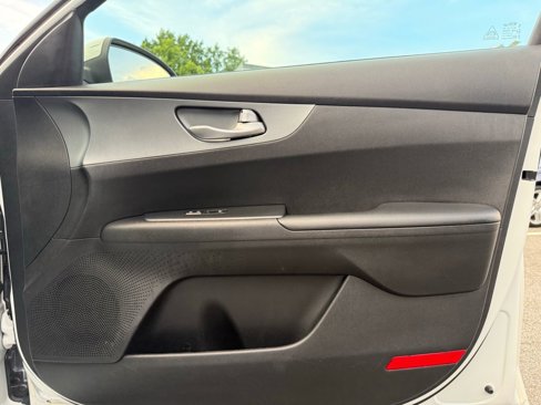 Used 2021 Kia Forte LXS image 32