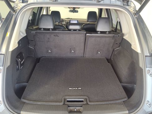 Used 2022 Nissan Rogue SV w/ SV Premium Package image 31