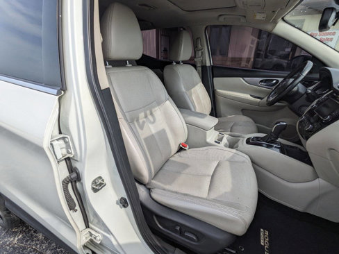 Used 2020 Nissan Rogue Sport SL w/ Premium Package image 14